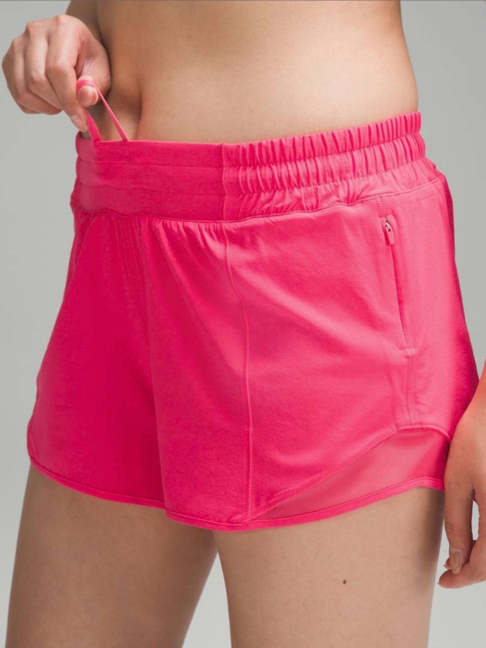 lululemon hotty hot low rise short 4” long in lip gloss/sonic pink 4